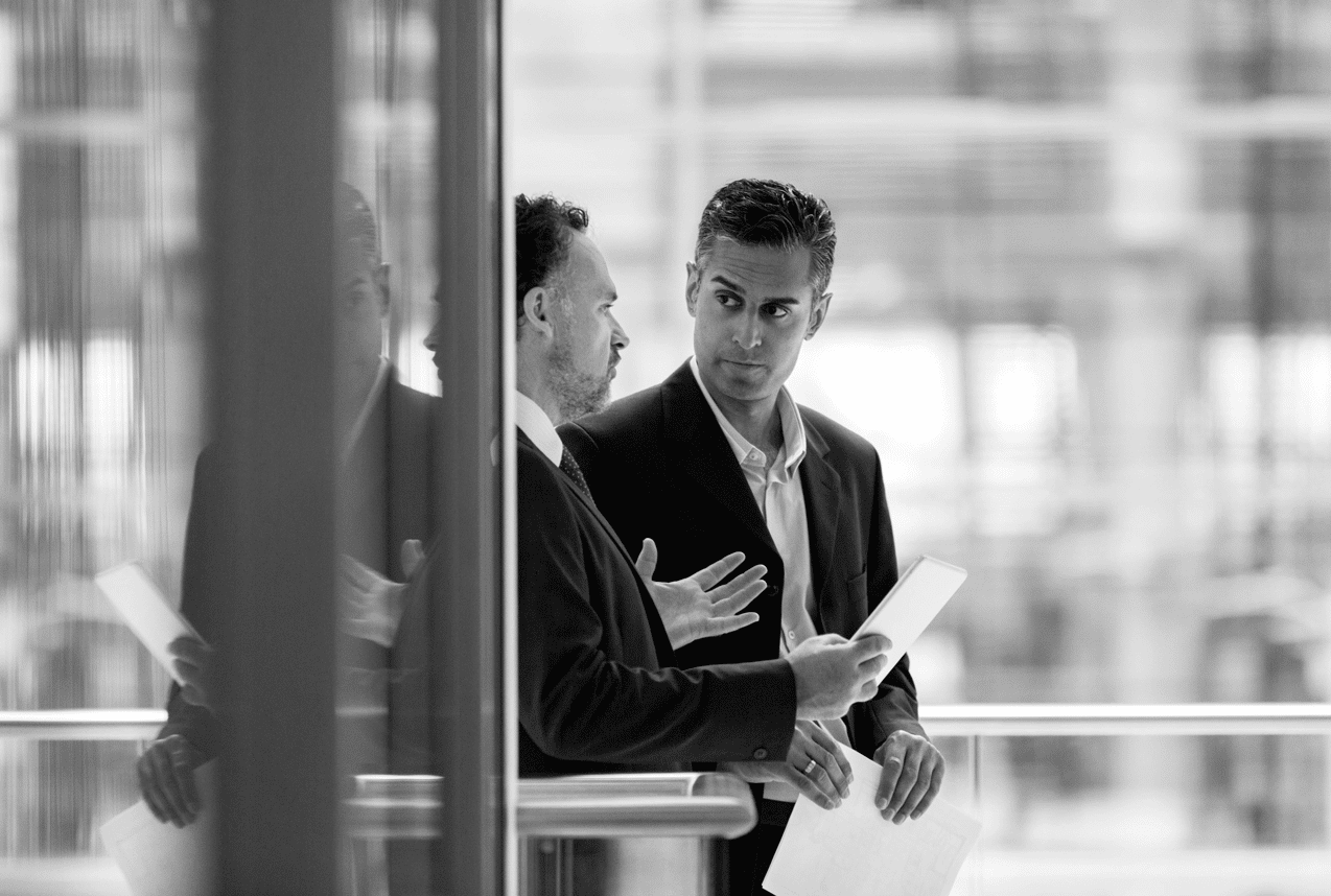 two businessmen discussing SSE